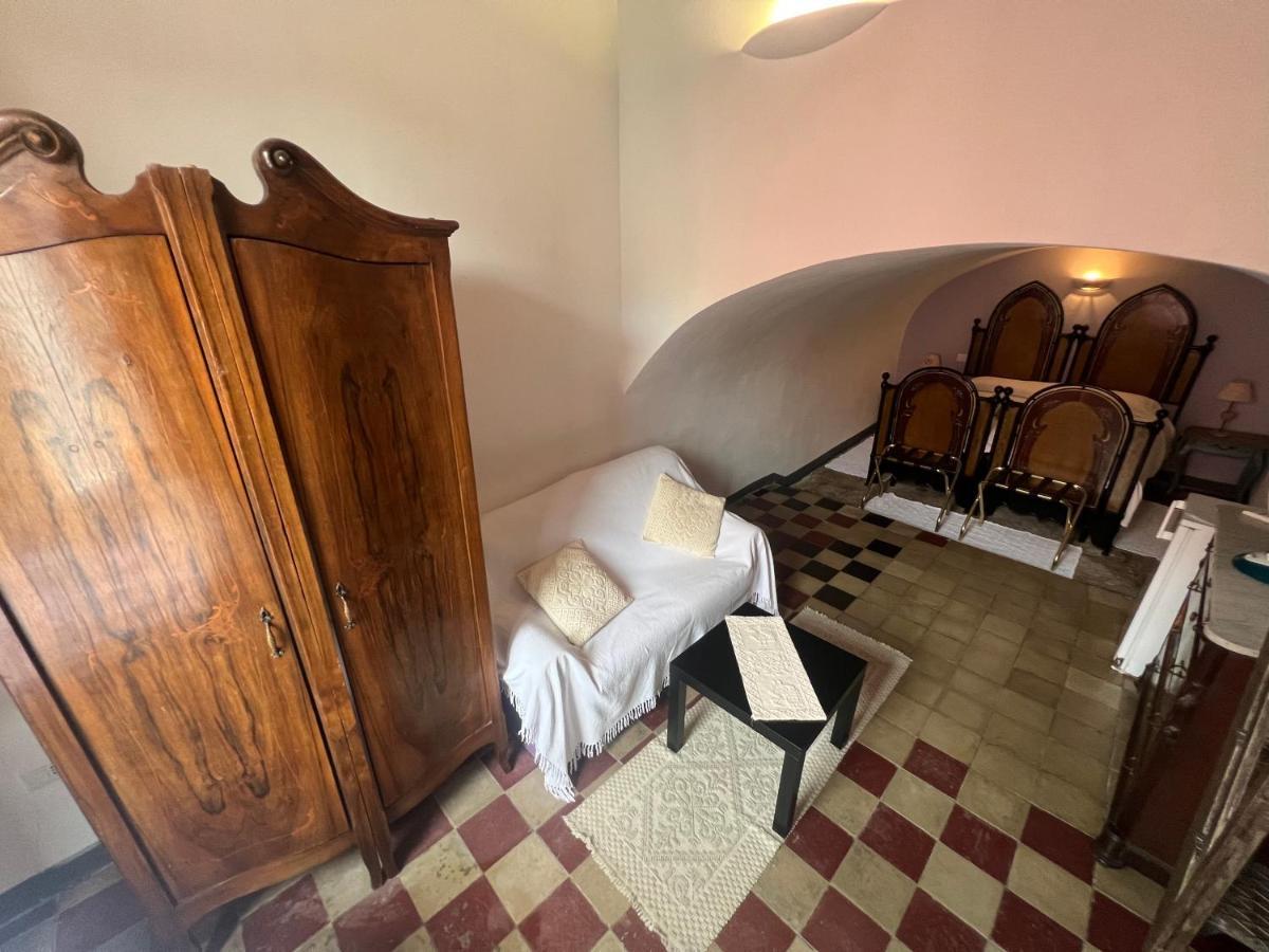 Corso 41 Hotel Bosa Bagian luar foto