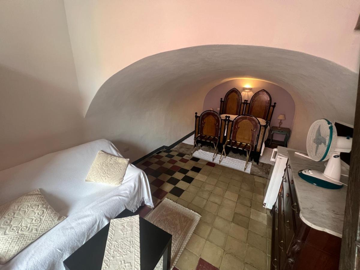 Corso 41 Hotel Bosa Bagian luar foto