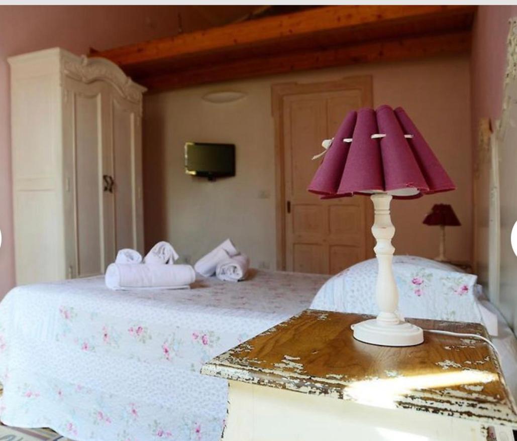 Corso 41 Hotel Bosa Bagian luar foto